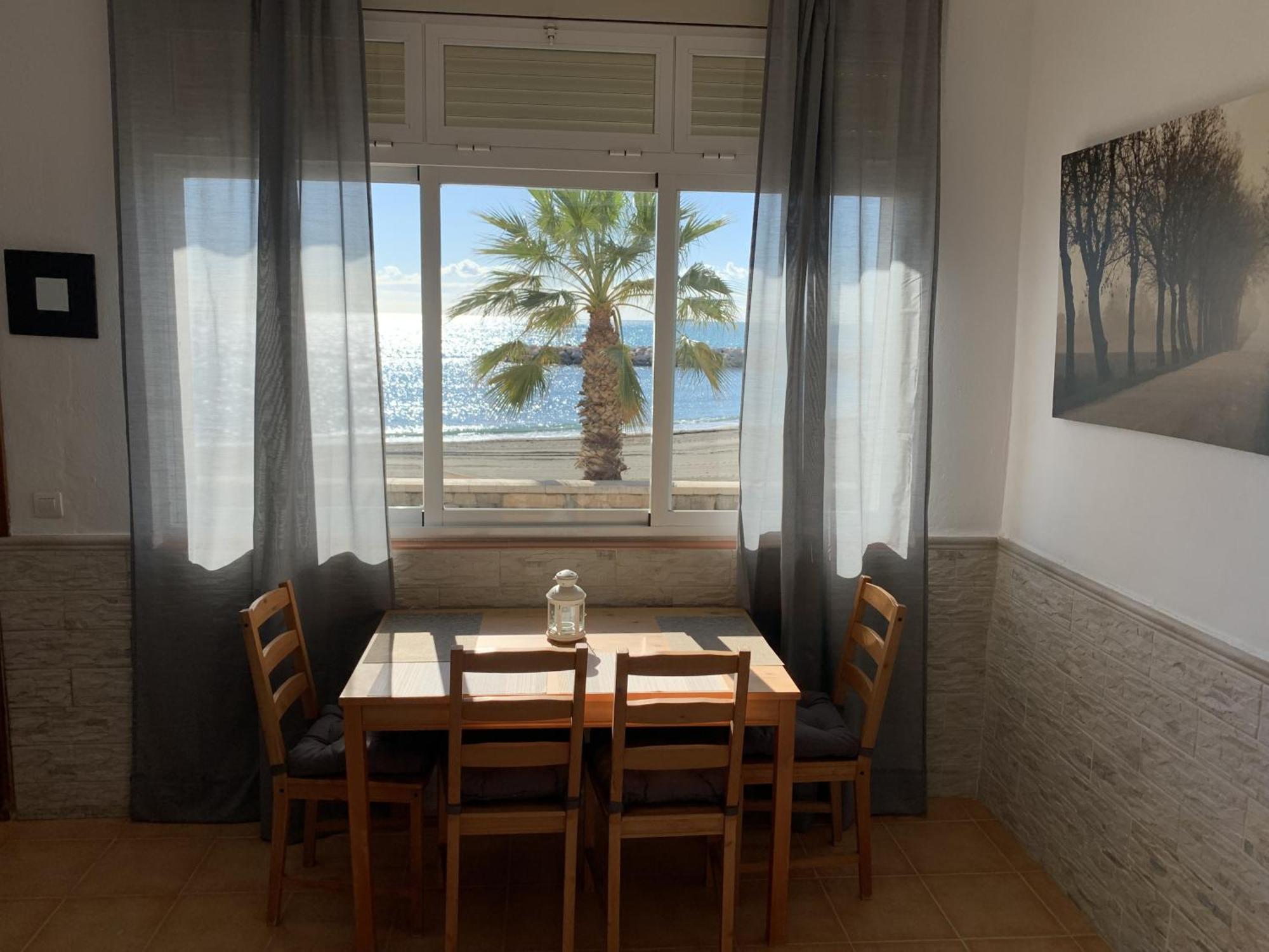 Apartamento Frente Al Mar Pedregalejo Málaga Exterior foto